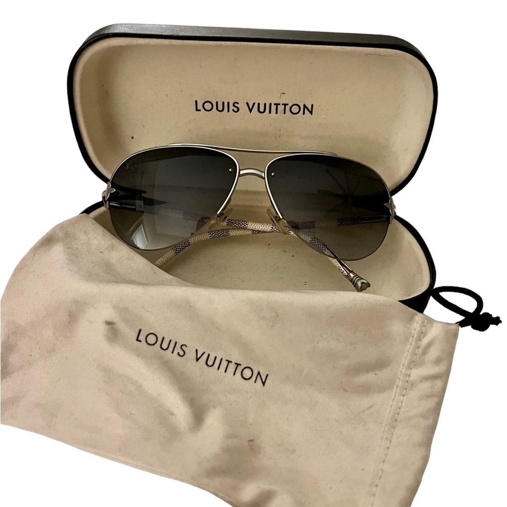 Authentic Louis Vuitton aviators. Gorgeous on! Includes case & sleeve!